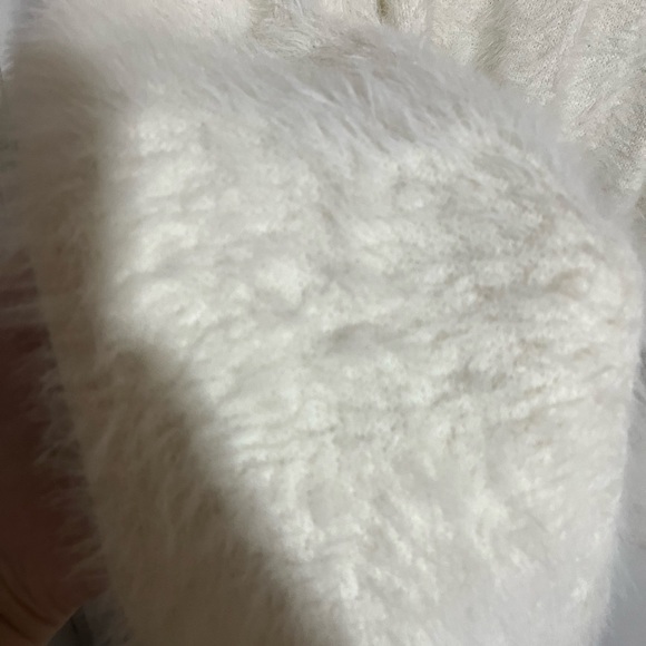 Fuzzy reversable top - Picture 4 of 5